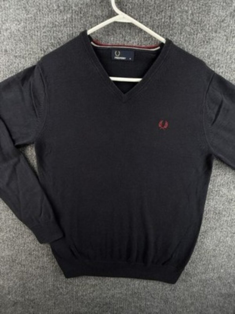 Fred Perry Navy Blue Medium Logo Sweater Pullover V-Neck Men Knit Solid Preppy